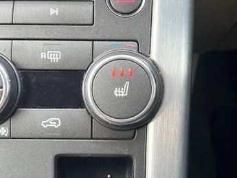 Land Rover Range Rover Evoque 2.2 SD4 Pure Auto 4WD Euro 5 (s/s) 5dr