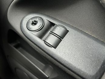 Ford C-Max 1.6 16v Zetec 5dr