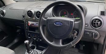 Ford Fusion 1.4 2 Hatchback 5dr Petrol Manual (158 g/km, 79 bhp)