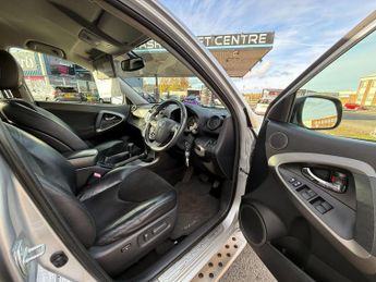 Toyota RAV4 2.2 D-CAT XT-R Auto 4WD Euro 5 5dr