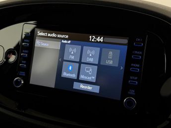 Toyota Aygo X 1.0 VVT-i Edge x-shift Euro 6 (s/s) 5dr