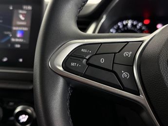 Renault Captur 1.3 TCe Iconic EDC Euro 6 (s/s) 5dr