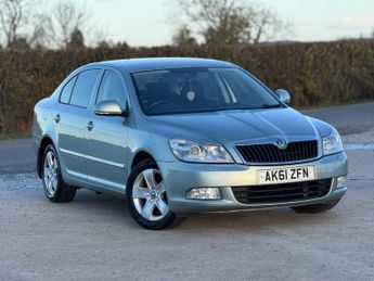 Skoda Octavia 1.6 TDI Elegance Euro 5 5dr