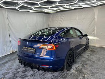 Tesla Model 3 (Dual Motor) Long Range Auto 4WDE 4dr