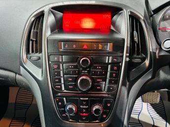 Vauxhall Astra 2.0 CDTi SE Sports Tourer Auto Euro 5 5dr