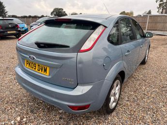 Ford Focus 1.6 Zetec 5dr