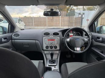 Ford Focus 1.6 Zetec 5dr