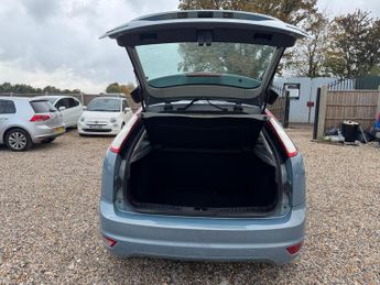 Ford Focus 1.6 Zetec 5dr