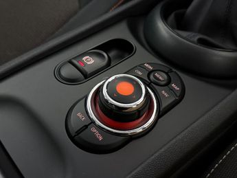 MINI Clubman 1.5 Cooper Auto Euro 6 (s/s) 6dr