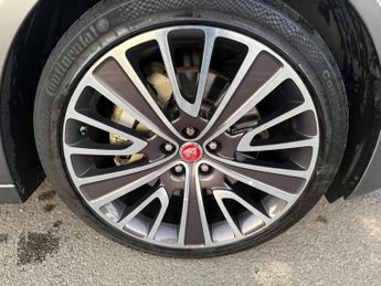 Jaguar XJ 3.0d V6 Autobiography Auto Euro 6 (s/s) 4dr (LWB)