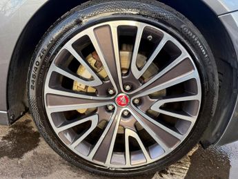 Jaguar XJ 3.0d V6 Autobiography Auto Euro 6 (s/s) 4dr (LWB)