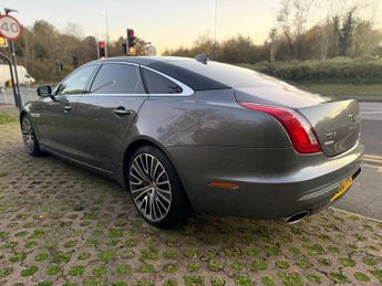 Jaguar XJ 3.0d V6 Autobiography Auto Euro 6 (s/s) 4dr (LWB)