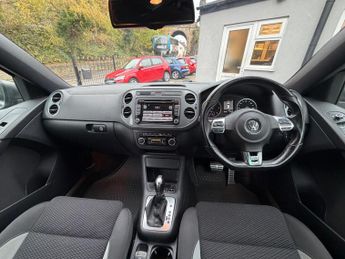 Volkswagen Tiguan 2.0 TDI BlueMotion Tech R-Line DSG 4WD Euro 5 (s/s) 5dr