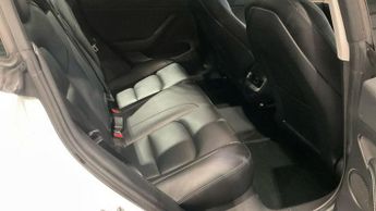 Tesla Model 3 Standard Range Plus Auto RWD 4dr