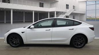 Tesla Model 3 Standard Range Plus Auto RWD 4dr