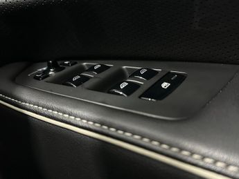 Volvo S90 2.0h T8 Twin Engine 10.4kWh R-Design Pro Auto AWD Euro 6 (s/s) 4