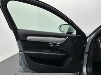 Volvo S90 2.0h T8 Twin Engine 10.4kWh R-Design Pro Auto AWD Euro 6 (s/s) 4