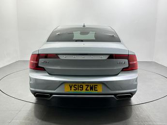 Volvo S90 2.0h T8 Twin Engine 10.4kWh R-Design Pro Auto AWD Euro 6 (s/s) 4