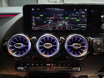 Mercedes-Benz GLA 1.3 GLA200 AMG Line (Premium Plus) 7G-DCT Euro 6 (s/s) 5dr