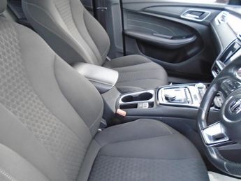 MG MG5 61.1kWh Excite Long Range Auto 5dr