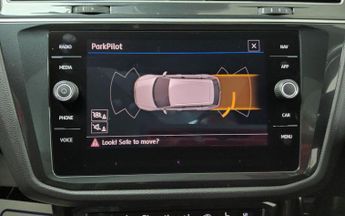 Volkswagen Tiguan 2.0 TDI BlueMotion Tech R-Line SUV 5dr Diesel DSG 4Motion Euro 6