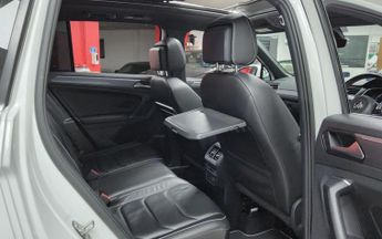 Volkswagen Tiguan 2.0 TDI BlueMotion Tech R-Line SUV 5dr Diesel DSG 4Motion Euro 6