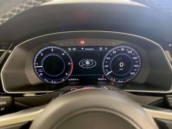 Volkswagen Passat 2.0 TDI BlueMotion Tech R-Line Euro 6 (s/s) 4dr