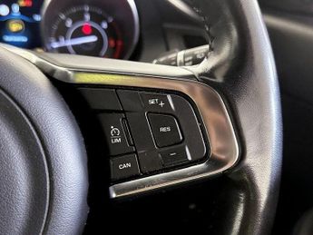 Jaguar E-PACE 2.0 D180 R-Dynamic S AWD Euro 6 (s/s) 5dr