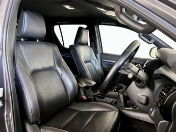 Toyota Hilux 2.8 D-4D Invincible X 4WD Euro 6 (s/s) 4dr