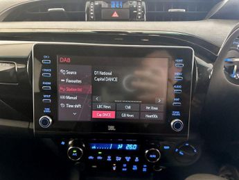 Toyota Hilux 2.8 D-4D Invincible X 4WD Euro 6 (s/s) 4dr