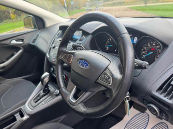 Ford Focus 1.6 Zetec Powershift Euro 6 5dr