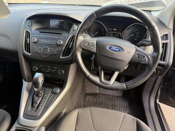 Ford Focus 1.6 Zetec Powershift Euro 6 5dr