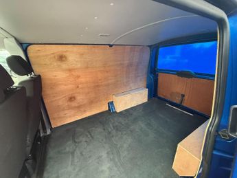 Volkswagen Transporter 2.0 TDI T28 Highline DSG FWD SWB Euro 6 (s/s) 5dr