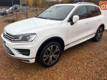 Volkswagen Touareg 3.0 TDI V6 BlueMotion Tech R-Line Tiptronic 4WD Euro 6 (s/s) 5dr