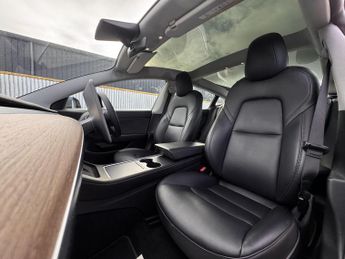 Tesla Model 3 STANDARD RANGE +