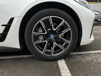 BMW I4 EDRIVE40 M SPORT