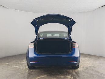Tesla Model 3 Long Range Auto RWD 4dr