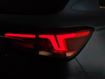 MG MG5 52.5kWh Excite Auto 5dr