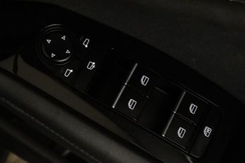 Mazda Mazda3 2.0 e-SKYACTIV-G MHEV SE-L Lux Euro 6 (s/s) 5dr