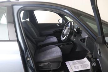 Volkswagen ID.3 Pro 58kWh Life Auto 5dr