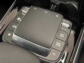 Mercedes-Benz GLA 1.3 GLA200h MHEV Sport (Executive) 7G-DCT Euro 6 (s/s) 5dr