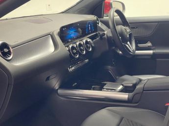 Mercedes-Benz GLA 1.3 GLA200h MHEV Sport (Executive) 7G-DCT Euro 6 (s/s) 5dr