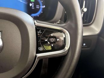 Volvo XC60 2.0h T6 Recharge 11.6kWh R-Design Auto AWD Euro 6 (s/s) 5dr