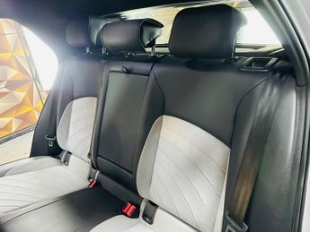 Volkswagen ID.3 Pro Performance 58kWh Family Auto 5dr