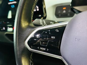 Volkswagen ID.3 Pro Performance 58kWh Family Auto 5dr