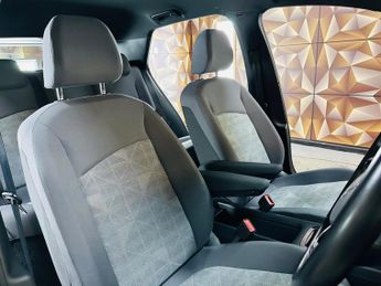 Volkswagen ID.3 Pro Performance 58kWh Life Auto 5dr