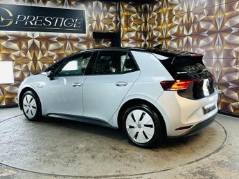 Volkswagen ID.3 Pro Performance 58kWh Life Auto 5dr