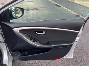 Hyundai i30 1.6 Active Auto Euro 5 5dr