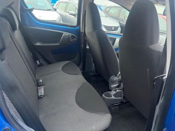 Toyota AYGO 1.0 VVT-i Blue Hatchback 5dr Petrol MultiMode Euro 4 (67 bhp)