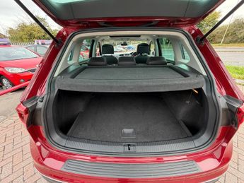Volkswagen Tiguan 2.0 TDI SEL SUV 5dr Diesel DSG 4Motion Euro 6 (s/s) (190 ps)